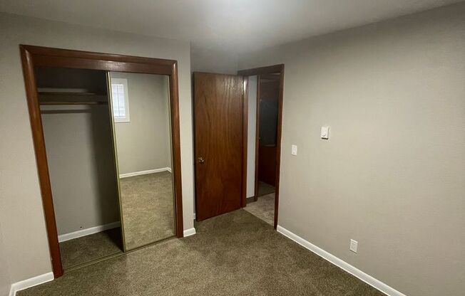 2 beds, 1 bath, $1,450, Unit 285