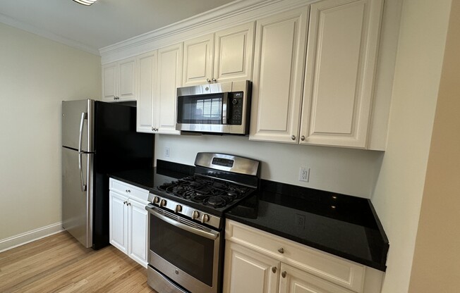 55 Langdon St Apt 1