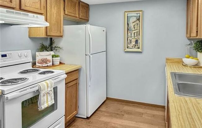 Charming 3 Bedroom 3 Bathroom Townhome with Private Patio