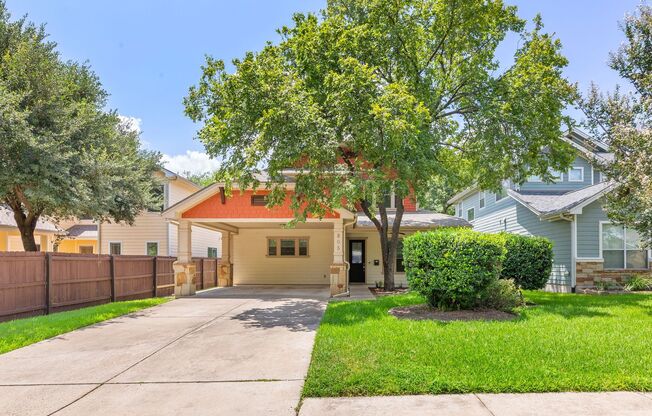 UT PRE-LEASE: Beautiful, Recently Constructed 6 Bed/ 4 Ba Home In North Loop Area, Mins To UT