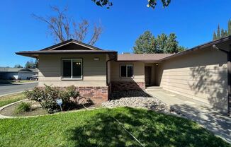 3233 Nightingale Dr