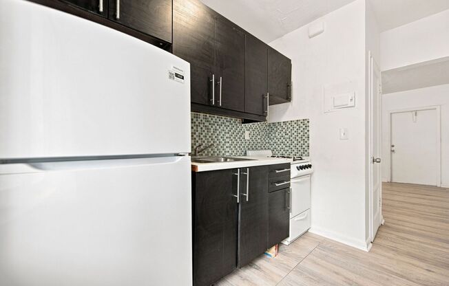 1 bed, 1 bath, 600 sqft, $1,400, Unit Unit 2