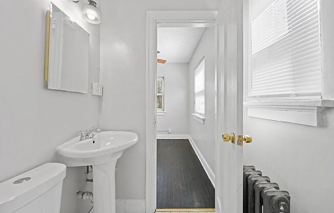 1 bed, 1 bath, $995, Unit 4300 5