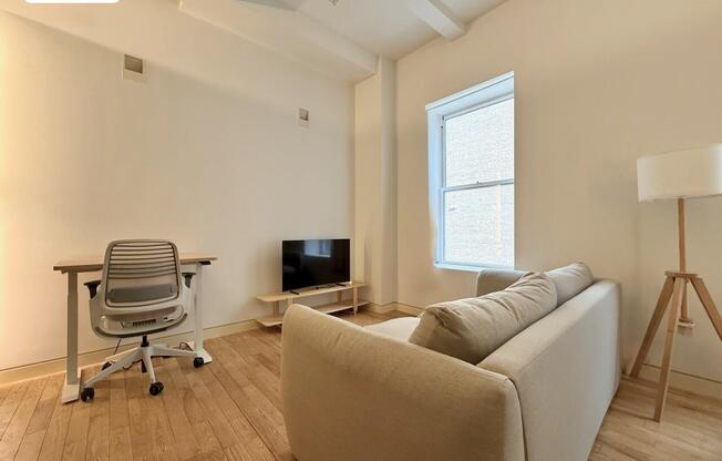 Studio, 1 bath, 420 sqft, $4,500, Unit 6D