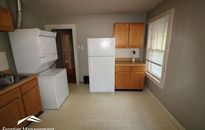 6 beds, 3 baths, $2,000, Unit 1