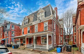 1528 Green St