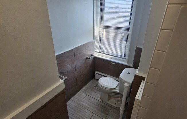 2 beds, 1 bath, 629 sqft, $4,200, Unit 714