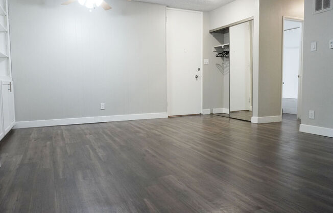 2 beds, 1 bath, 900 sqft, $3,832