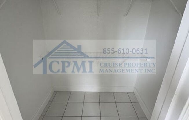 2 beds, 1 bath, 827 sqft, $1,825, Unit 677