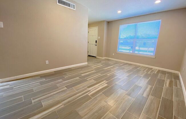 Northeast El Paso 3 bed with Refrig A/C