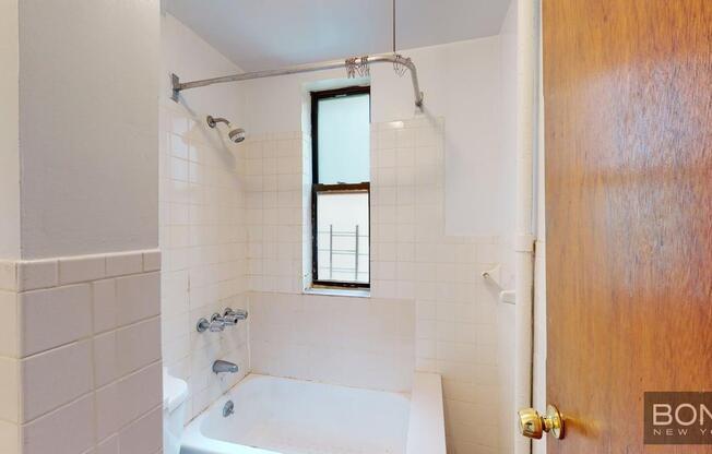 411 E 70 ST