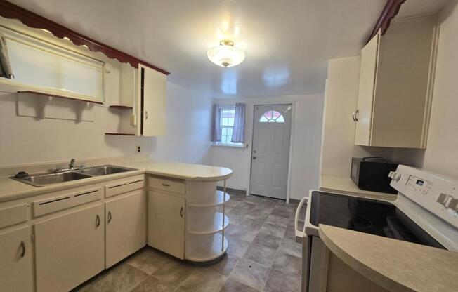 510 1/2 E WATERTOWN ST