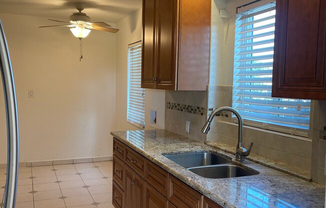 224 S VLY CTR AVE
