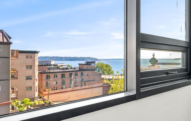1 bed, 1 bath, 655 sqft, $2,725, Unit 213