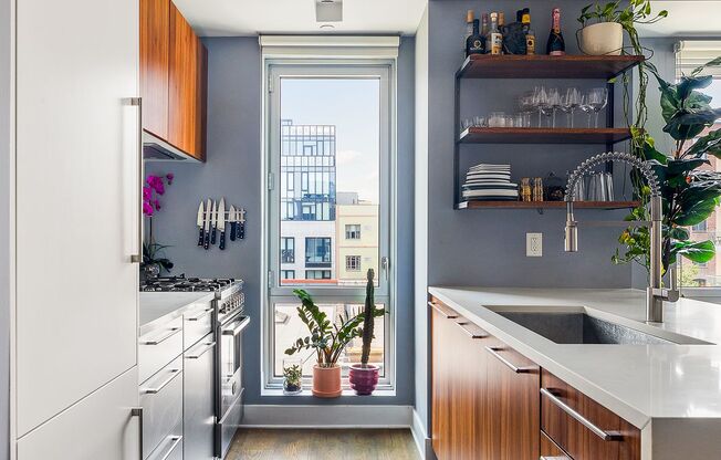 212 N 9 ST