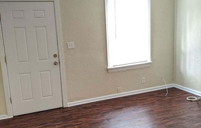 Back on the market - Newly Remodeled! Beautiful 2 bedroom/ 1 bath home / Laundry Room / Car Port