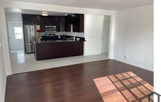 1171 ELM AVE