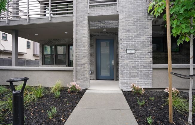 New Construction End Unit Luxury Townhome in Central Sunnyvale Location!