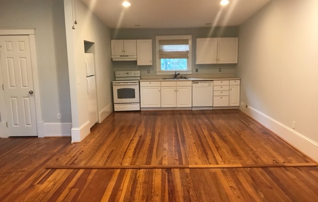 4508b (2nd floor) Park Ave, Nashville TN 37209