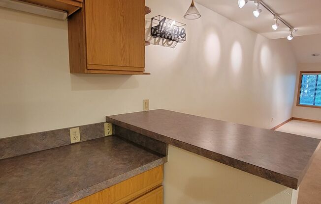 Redmond Bridle Trails One bedroom!