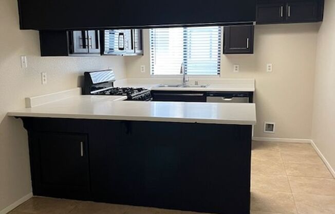 2 beds, 2 baths, 900 sqft, $1,675, Unit 817-48