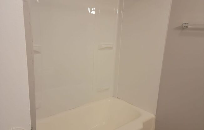 2 beds, 1 bath, $1,475, Unit 8107-1C