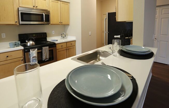 2 beds, 1 bath, 1,000 sqft, $1,950, Unit 118