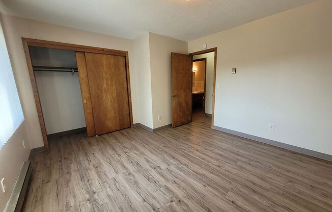 1 bed, 1 bath, 900 sqft, $700, Unit 305