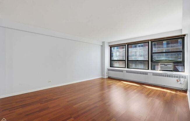 1 bed, 1 bath, 700 sqft, $1,950, Unit 418-1303