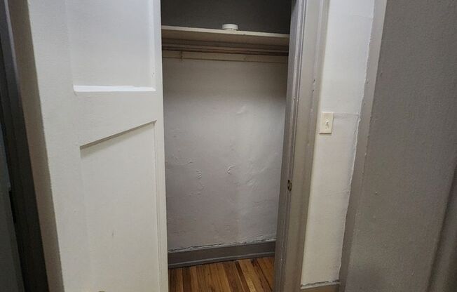 1 bed, 1 bath, 556 sqft, $880, Unit A-2