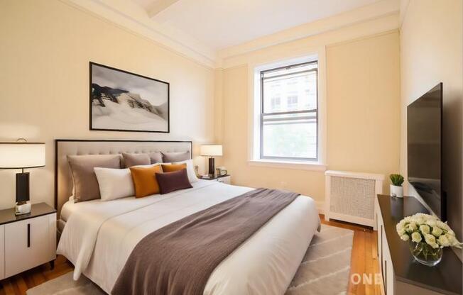 412 W 110 ST