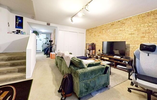 1 bed, 1 bath, 815 sqft, $2,000, Unit 1315 G