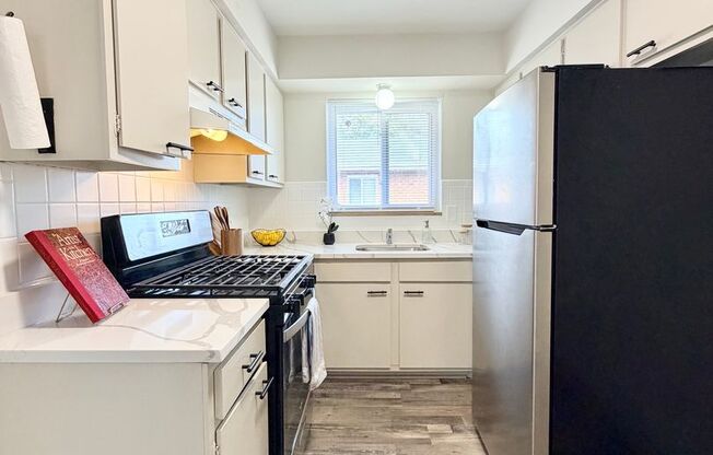 1 bed, 1 bath, 650 sqft, $925, Unit 2819-E