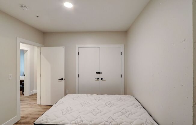 1 bed, 1 bath, 120 sqft, $1,325