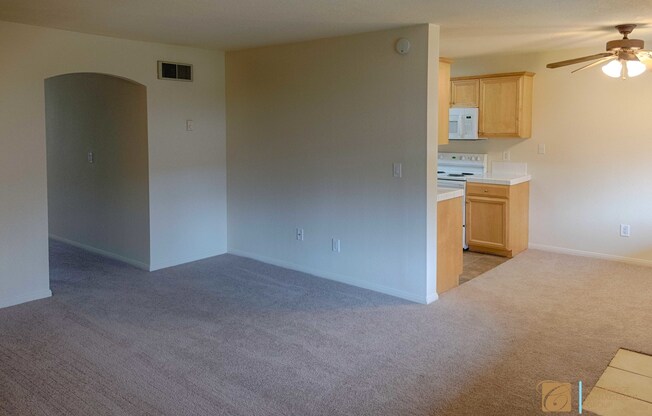 Charming Upgraded Condo in Escondido, pets OK - MUST SEE