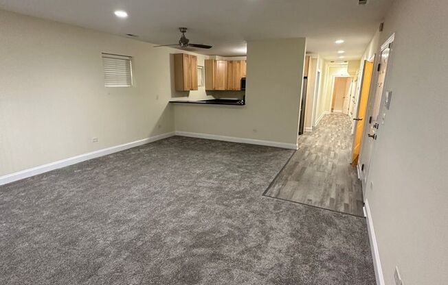 Large 2bed / 2bath -1400 sqft - In unit washer/dryer - Available 8/1!