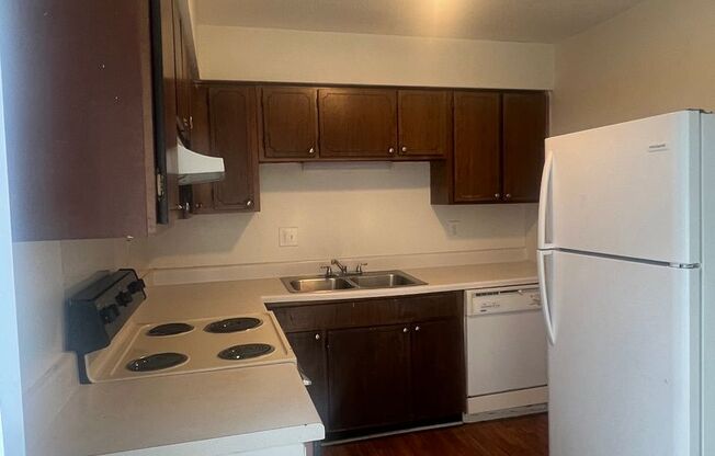 1 Bedroom Condo on the 2nd floor for $1100.00