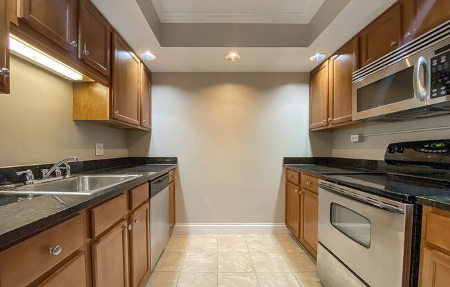 2 beds, 2 baths, 940 sqft, $1,199, Unit TH 711