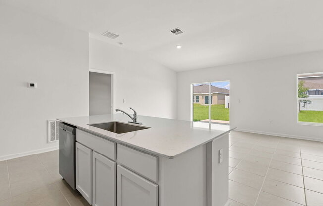 3 beds, 2 baths, 1,555 sqft, $2,350