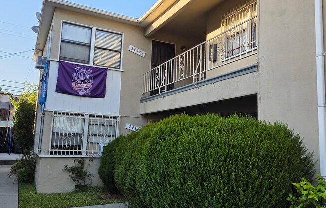 2932 W ACOSTA
