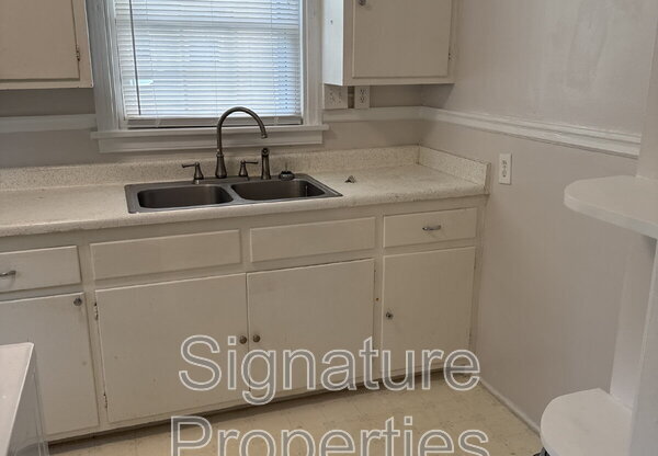 1209 FOXCROFT RD
