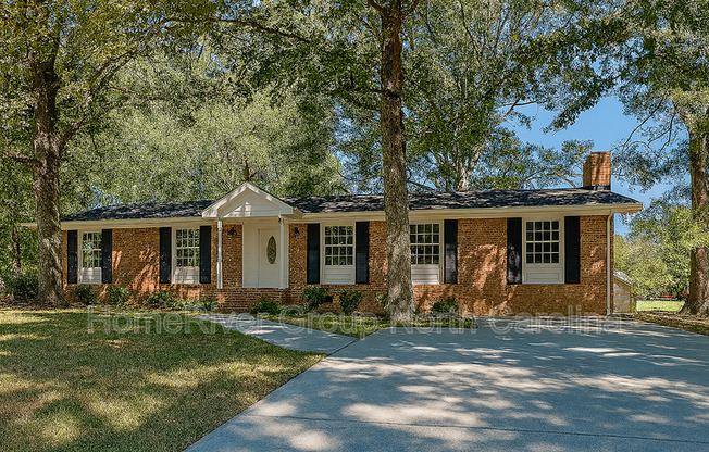 136 OLD MEADOWBROOK RD