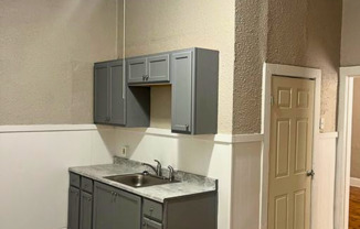 1 bed, 1 bath, 944 sqft, $695, Unit 1F