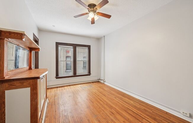 2 beds, 1 bath, 720 sqft, $1,395, Unit 102