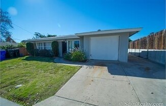 5 Bedroom w/ Pool on Rincon St. New flooring, New Kitchen, New Bathroom