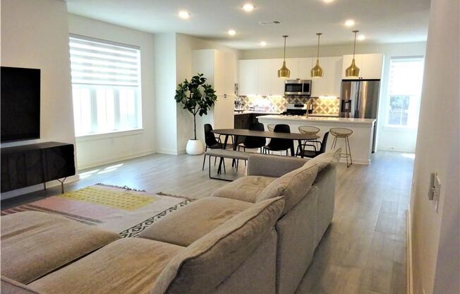 Gorgeous Condo in Desirable East Austin Location