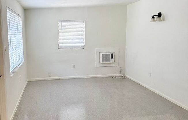 2 beds, 1 bath, 715 sqft, $1,150, Unit 134