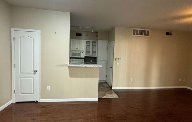 2 beds, 2 baths, $1,695, Unit UNIT 288