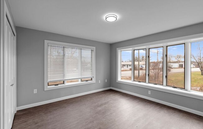 3 beds, 1 bath, 1,300 sqft, $3,250, Unit 9 Monarch Way Apt 101