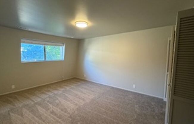 1 bed, 1 bath, 800 sqft, $950, Unit Unit 14